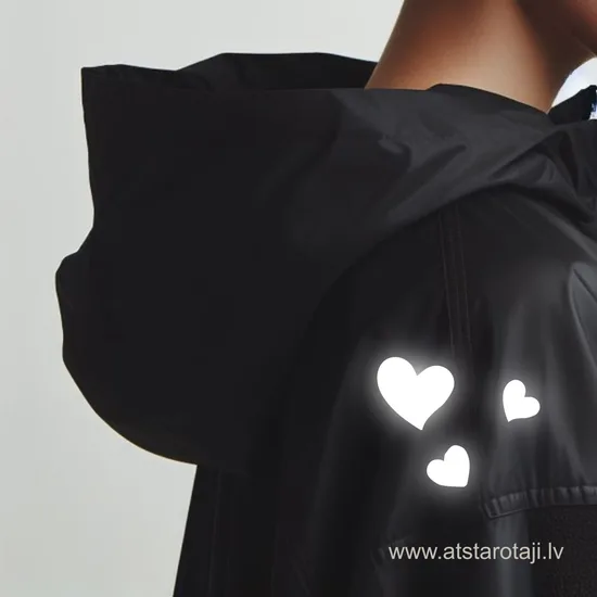 Atstarotāju komplekts bērnu apģērbam - sirsniņas uz01